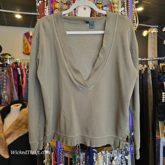LEFT OF CENTER Green Deep V Neck Pullover XS